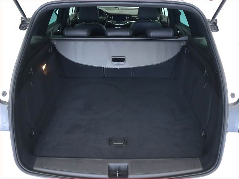 Opel Astra (2022) 1.5 CDTI, Automat, Serv.kniha - fotka 14 z 21