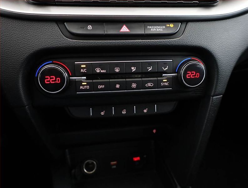 Kia Ceed (2021) 1.5 T-GDI, Navi, Tempomat - fotka 10 z 14