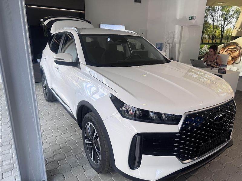 Chery Tiggo 4 HEV (2026) 1,5 COMFORT - fotka 2 z 18