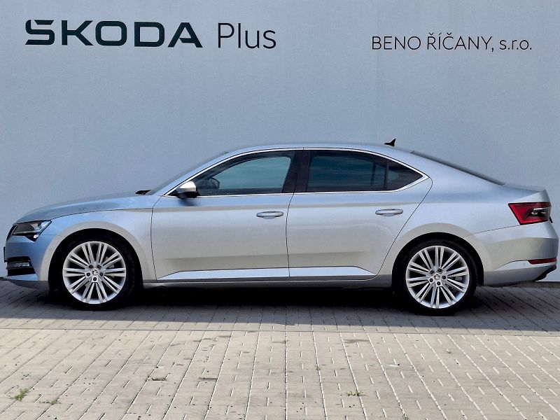 Škoda Superb (2019) Style Extra DSG 2,0TDi 140kW - fotka 3 z 35