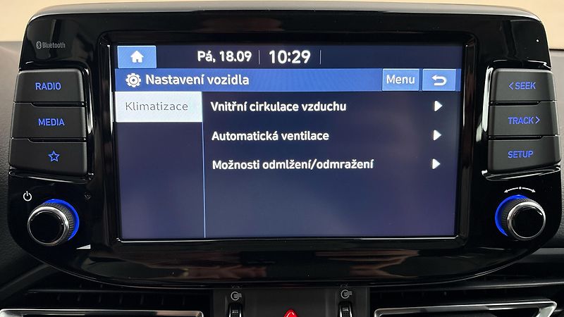 Hyundai i30 1.0 T-GDI Smart Kombi - fotka 26 z 27