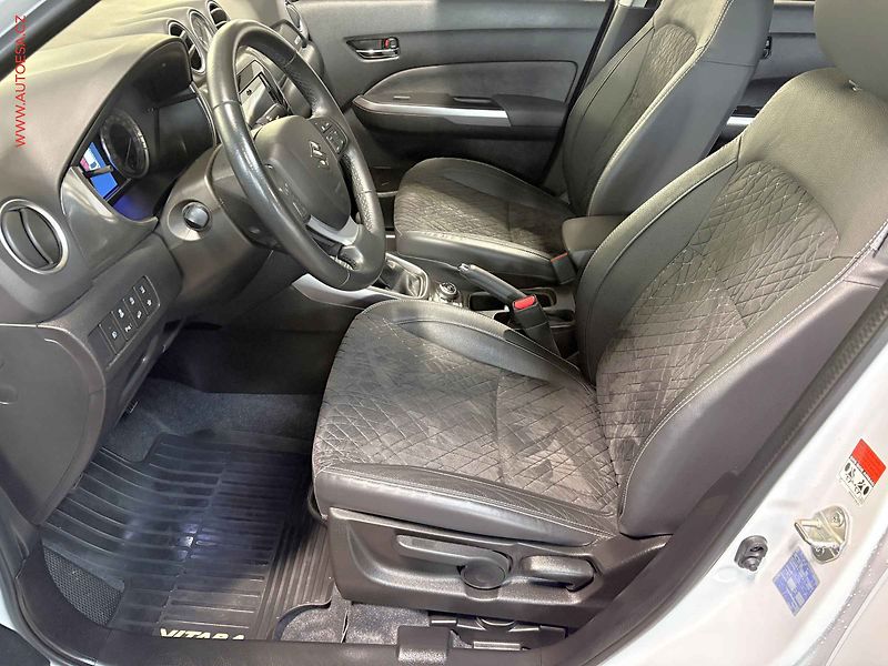 Suzuki Vitara (2020) 1.4 BoosterJet 4x4 Mild - fotka 9 z 16