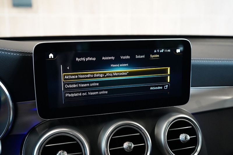 Mercedes-Benz GLC 300d 4M AMG, Nezávislé, Tažné - fotka 35 z 48