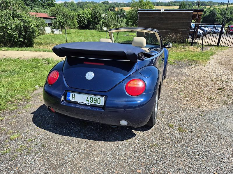 Volkswagen New Beetle (2003) 2.0i  85Kw  - fotka 9 z 23