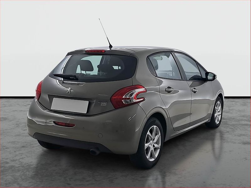 Peugeot 208 (2014) 1.2 PureTech, oblíbený vůz - fotka 5 z 16