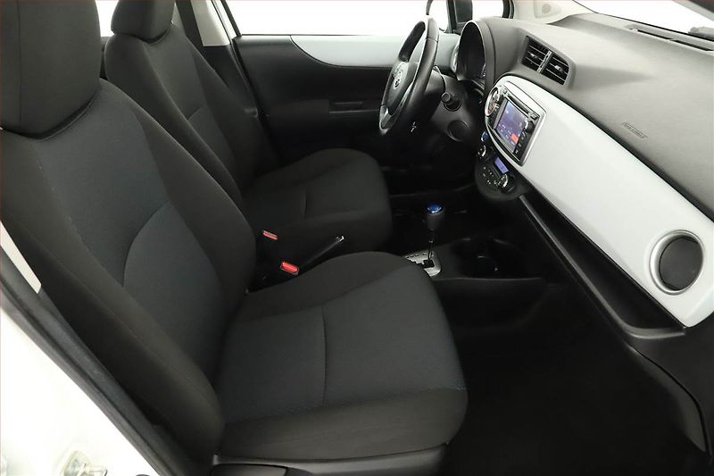 Toyota Yaris (2012) 1.5 Hybrid, Automat, Tempomat - fotka 7 z 14