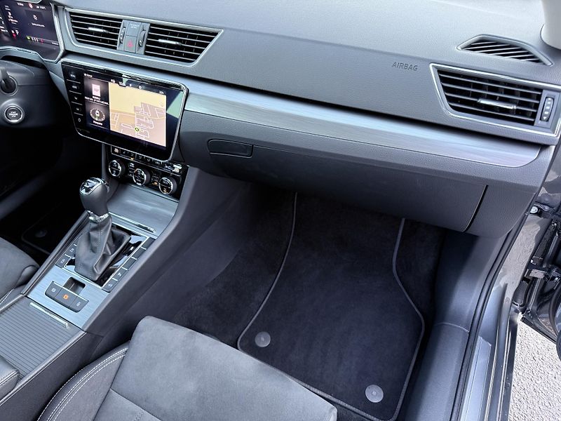 Škoda Superb (2023) 2,0tdi 147kw 4x4 DSG StylePLUS - fotka 24 z 55
