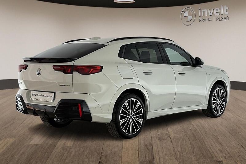 BMW X2 sDrive20i - fotka 3 z 17