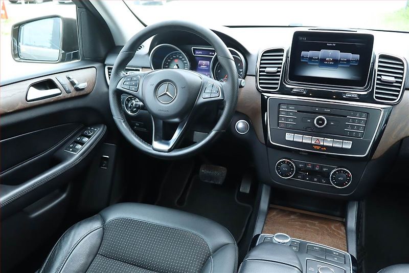 Mercedes-Benz GLE (2016) 350 d - fotka 7 z 27