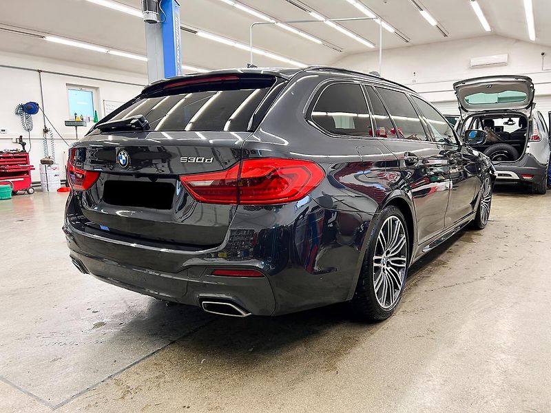 BMW Řada 5 530D XDRIVE M-SPORT 195kW - fotka 8 z 24
