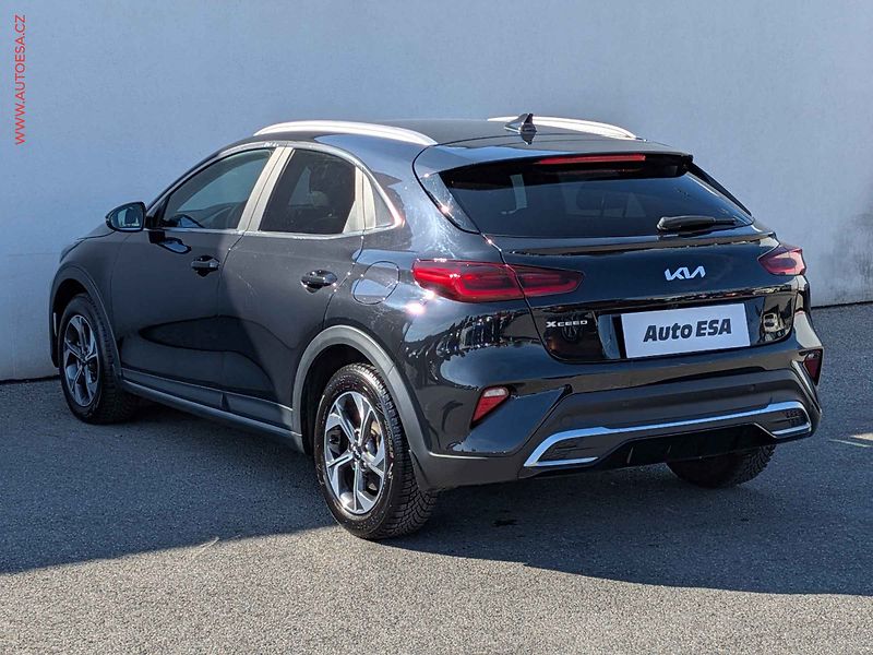 Kia XCeed (2023) 1.5T-GDi, 1.maj,ČR, AT, LED - fotka 6 z 16