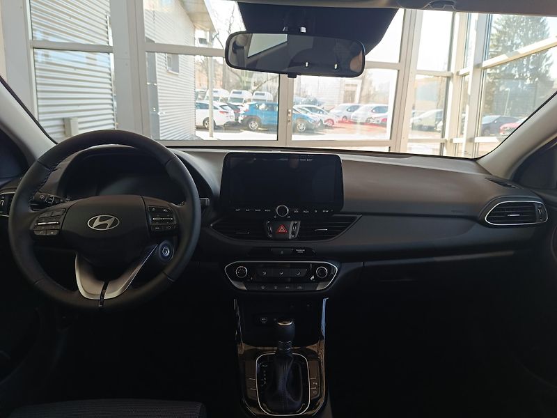 Hyundai i30 (2025) 1.0T-GDi 74kW Comfort AT - fotka 10 z 19