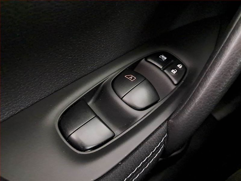 Nissan Qashqai (2016) 1.6 DIG-T, Navi, Tempomat - fotka 18 z 20