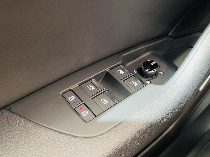 Audi A6 2,0 40 TDI Avant Sport - fotka 12 z 29
