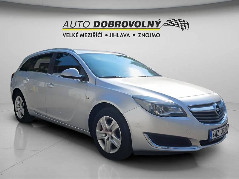 Opel Insignia ST 1.6CDTi MT6 - fotka 11 z 29