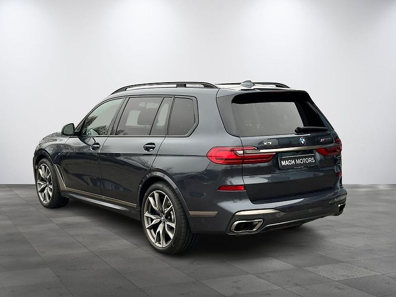 BMW X7 50i xDrive Individual B&W - fotka 3 z 19