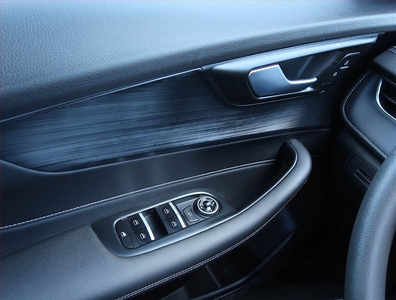 Chery Tiggo 4 HEV (2026) 1.5 Hybrid, COMFORT - fotka 23 z 25