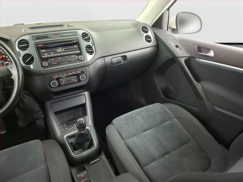 Volkswagen Tiguan (2012) 2.0 TDI, 4X4, Tempomat - fotka 8 z 17