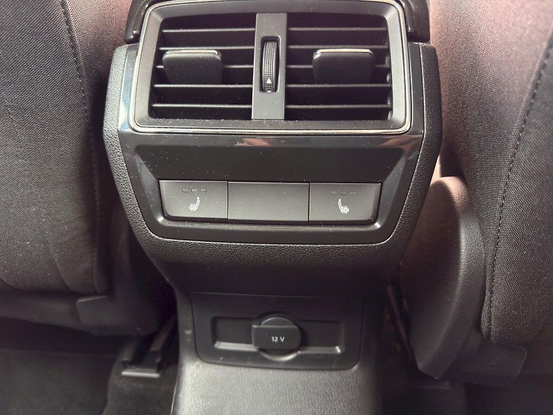 Škoda Karoq (2025) SEL TS 110/1.5 A7F - fotka 12 z 27