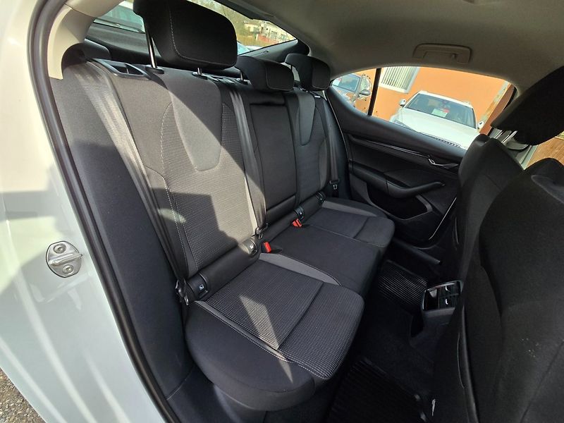 Škoda Octavia (2023) 2.0 TDi Ambition garance km - fotka 19 z 24