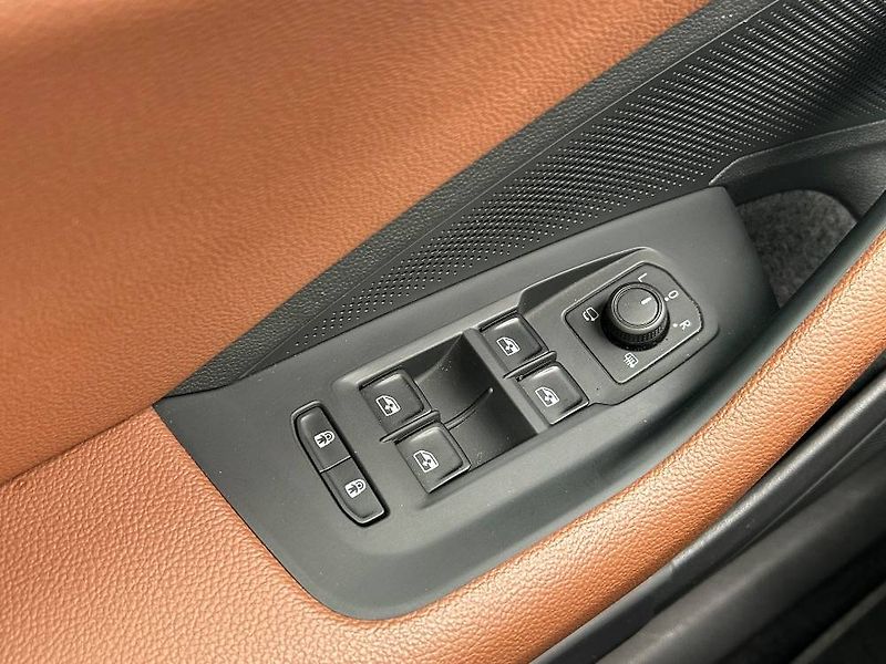 Škoda Superb L&K 7DSG 2,0TDI - fotka 24 z 28