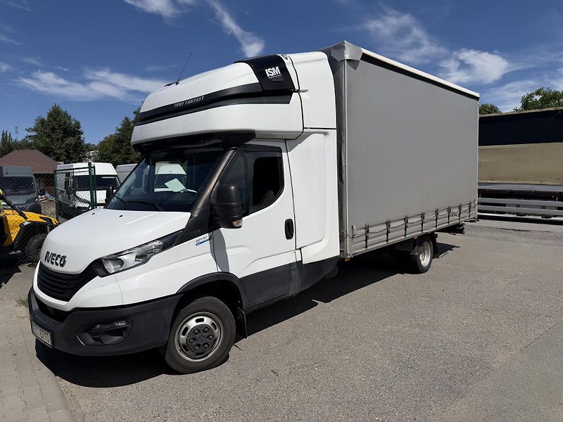 Iveco Daily (2023) 50C do 3,5t 2x spaní - fotka 1 z 13
