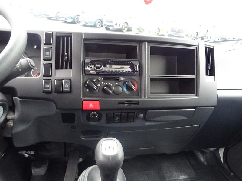 Isuzu M27 (2025) 3,0L 150k MAN5 3s sklápěč - fotka 23 z 39