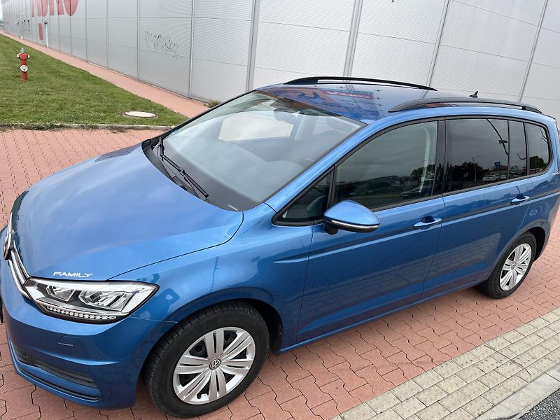 Volkswagen Touran 1.6 TDi 85 kW Full Led 7 Míst - fotka 34 z 36