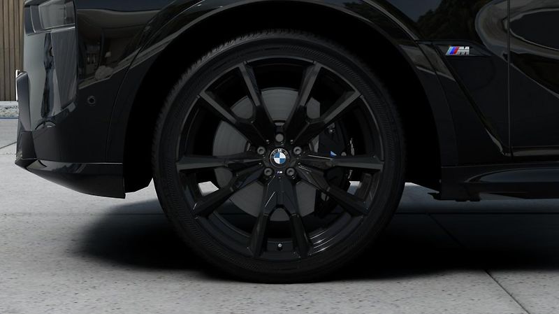 BMW X7 M60i xDrive - fotka 8 z 14