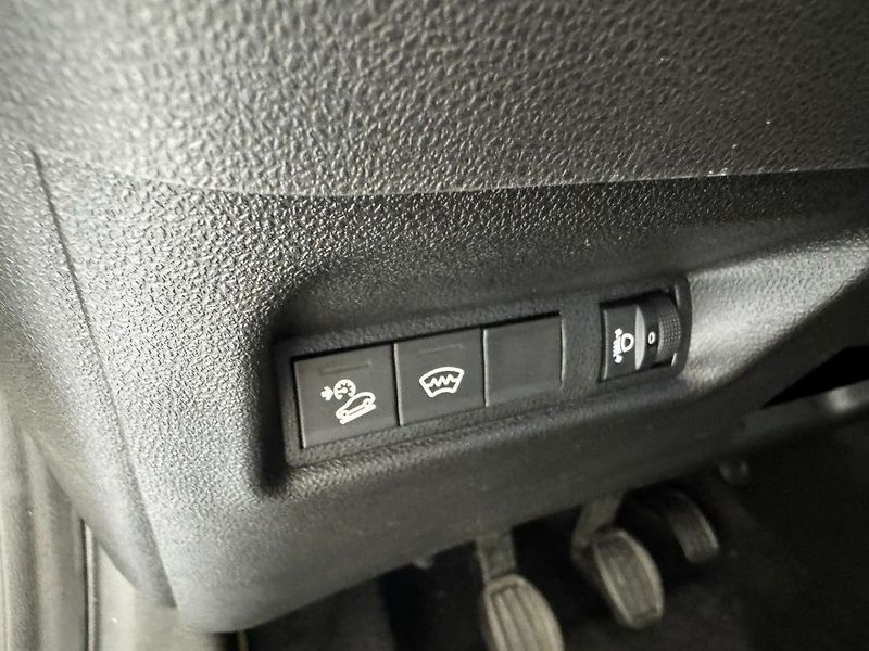 Jeep Avenger Longitude 1.2 Turbo 100k MT6 E - fotka 15 z 19