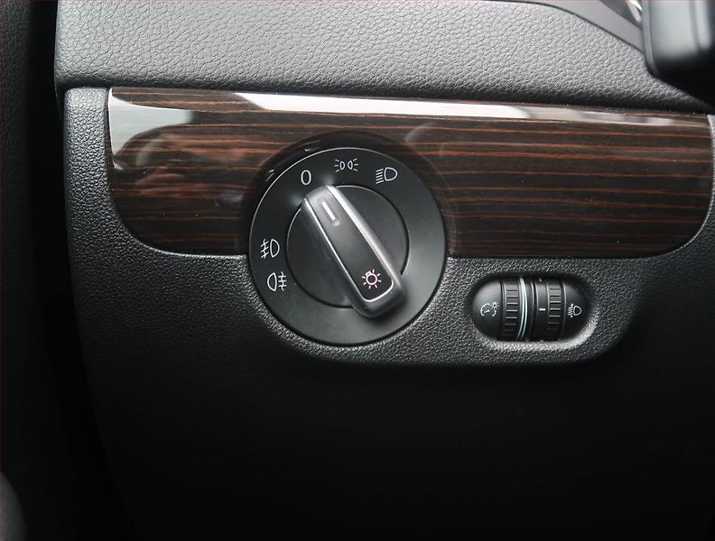 Volkswagen Jetta (2015) 1.2 TSI, Park. senzory - fotka 18 z 20