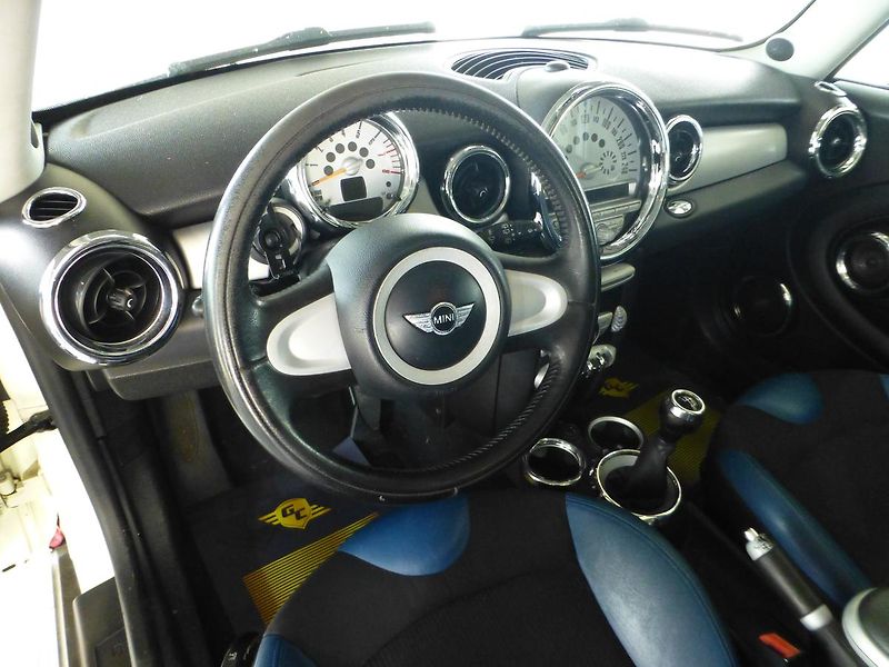 Mini Clubman (2008) 1,6i**XENONY***ALU KOLA**TAŽNÉ - fotka 11 z 18