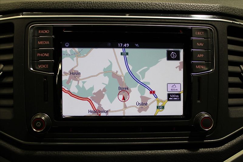 Volkswagen Amarok 3,0 TDI V6 4x4 CZ 1.majitel - fotka 24 z 33