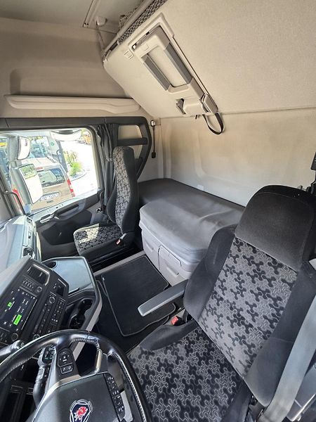 Scania R450 4x2 EURO 6 low deck - fotka 20 z 20