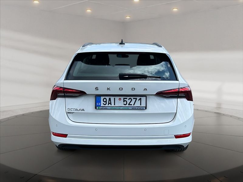 Škoda Octavia 1,5 TSI 110 Ambition - fotka 5 z 11