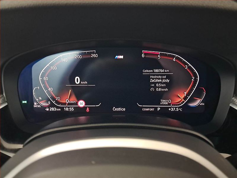 BMW Řada 5 (2020) M Sport 530d xDrive - fotka 11 z 25