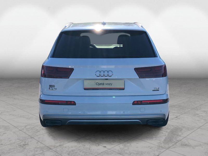Audi Q7 3.0TDi S-LINE - fotka 9 z 30