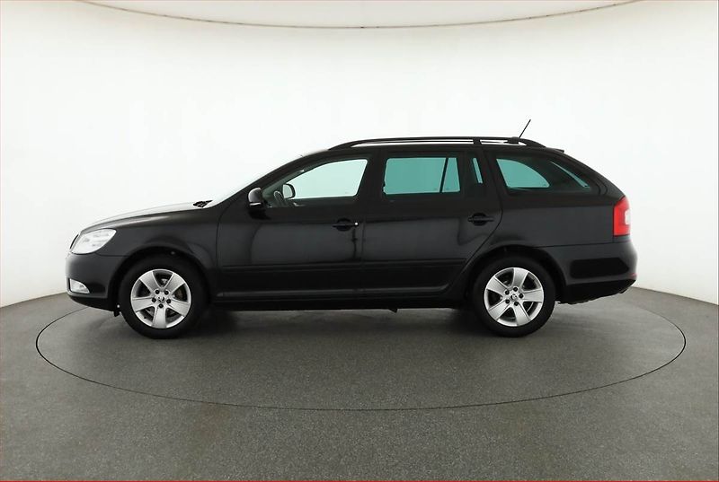 Škoda Octavia (2012) 1.2 TSI, Serv.kniha, Tempomat - fotka 3 z 17
