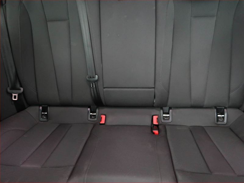 Audi A4 (2018) 40 TFSI, Automat, Navi - fotka 10 z 24