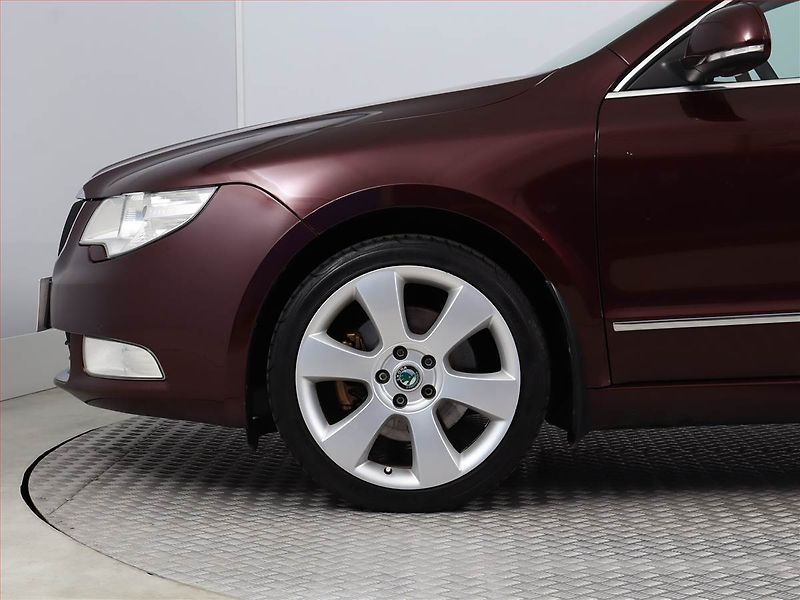 Škoda Superb (2010) Elegance 1.8 TSI, 4X4 - fotka 13 z 19