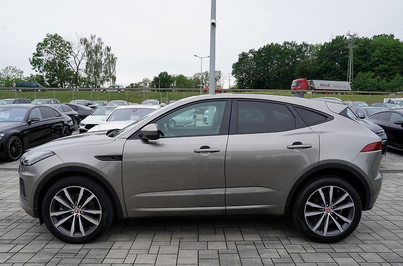 Jaguar E-Pace D200 4WD R-Dynamic/Aut/LED/fac - fotka 3 z 48