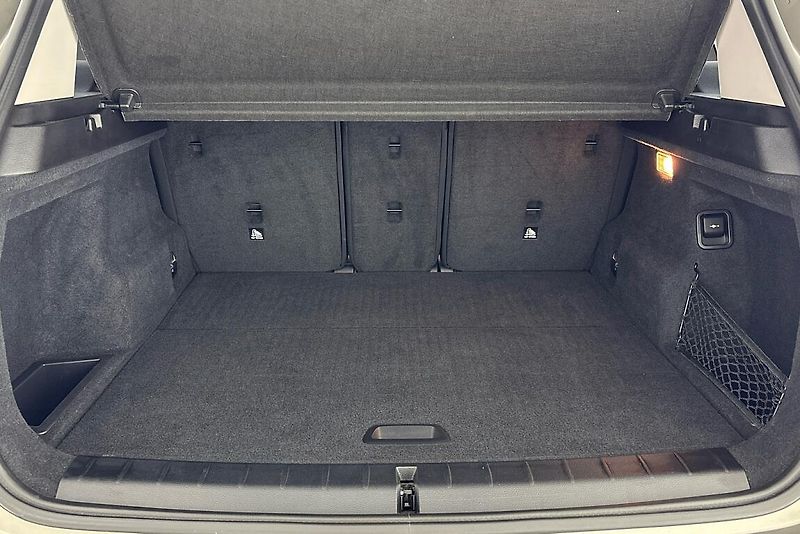 BMW X1 xDrive18d - fotka 9 z 23
