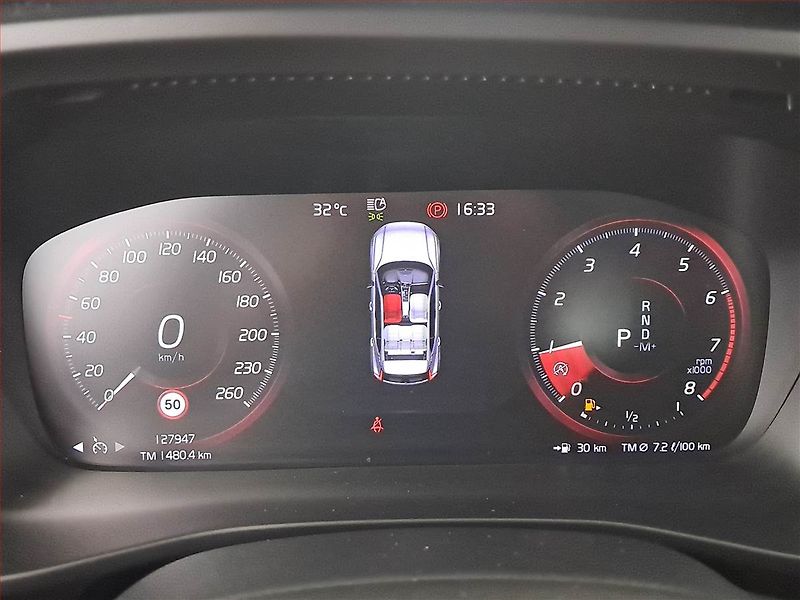 Volvo XC40 (2020) T3 - fotka 11 z 17
