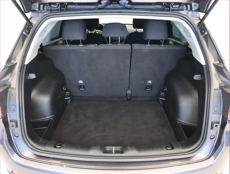 Jeep Compass (2020) 1.4 MultiAir, Serv.kniha - fotka 14 z 22