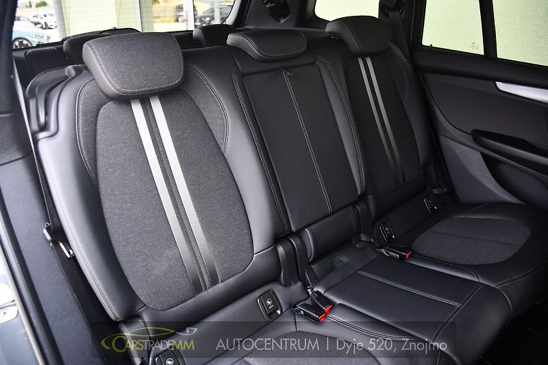 BMW Řada 2 218d GT TAŽNÉ ČR 7MÍST 1M - fotka 21 z 55