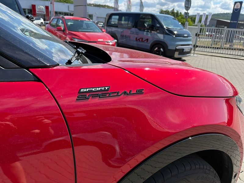 Alfa Romeo Junior Ibrida Sport Speciale 1.2 Turb - fotka 10 z 19