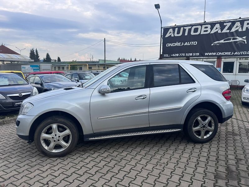 Mercedes-Benz Třídy M (2005) 320 3,0CDI 165KW JINÝ MOTOR - fotka 3 z 39