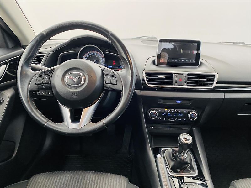 Mazda 3 1,5 Skyactiv-G Navi - fotka 10 z 26
