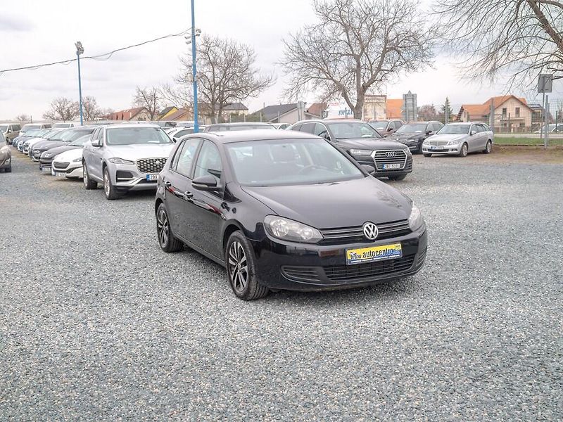 Volkswagen Golf (2012) 1.6TDI 77KW – SERVIS - fotka 3 z 46