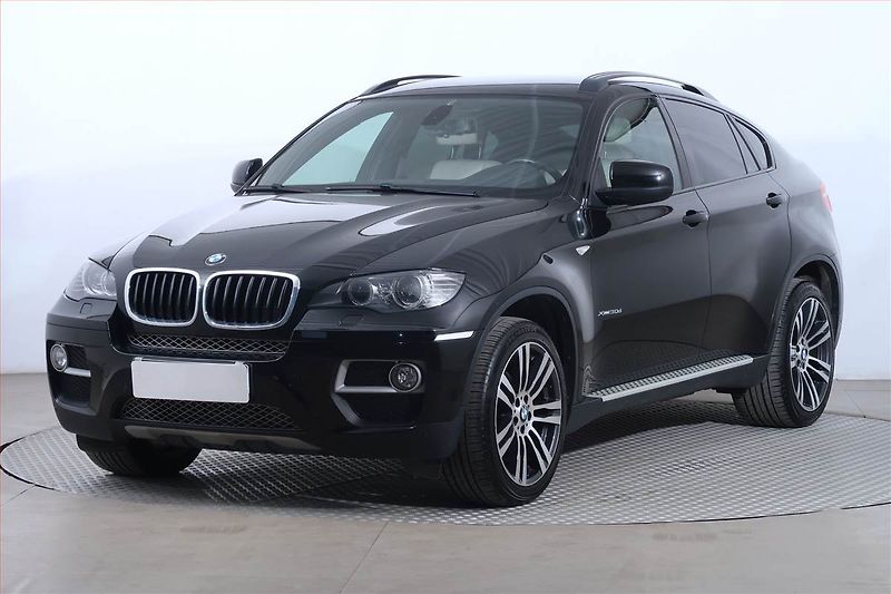 BMW X6 (2013) xDrive30d - fotka 2 z 27